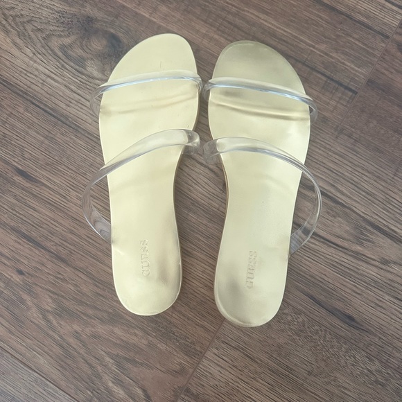 Guess Sandals - Picture 1 of 2